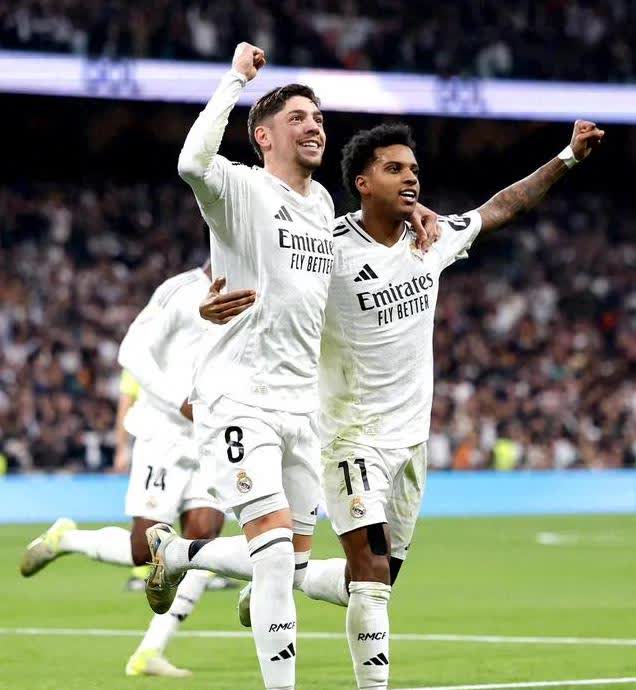 包含塞维利亚中场组织稳定多次助攻助球队取胜的词条